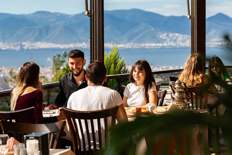 Izmir Seyirtepe Restoran Sevgililer Günü
